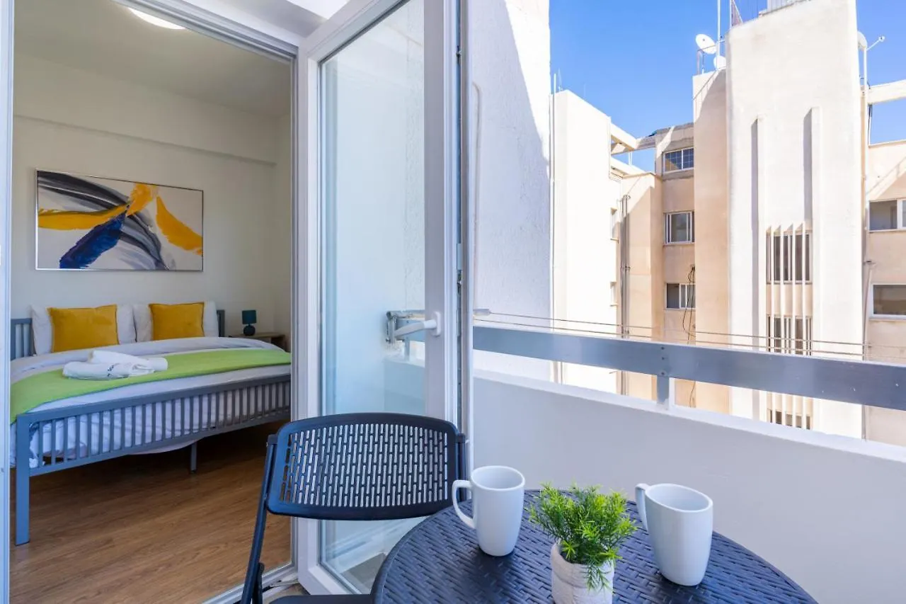 Vibe - 1 Bedroom Apartment W Balcony In Lárnaca 0*,  Chipre