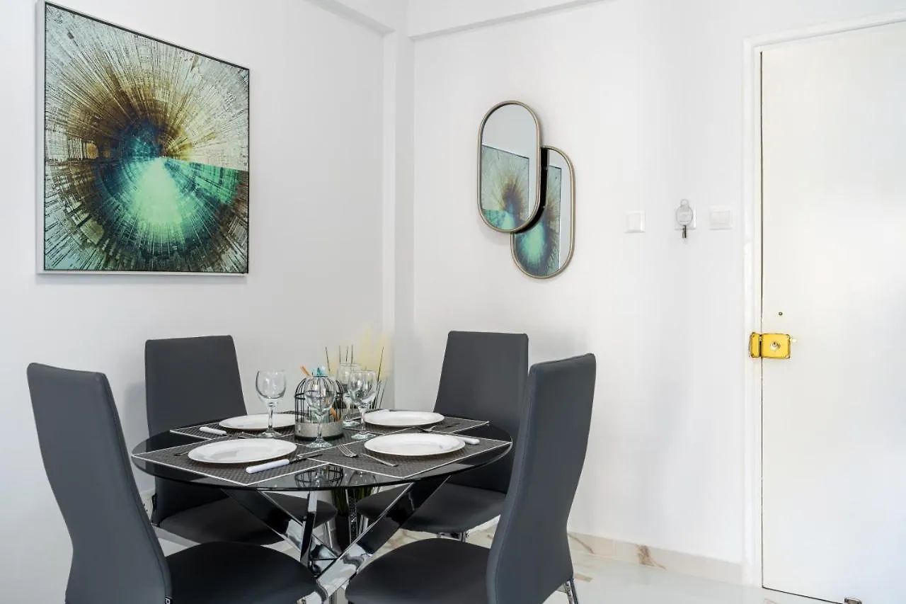 Vibe - 1 Bedroom Apartment W Balcony In Lárnaca